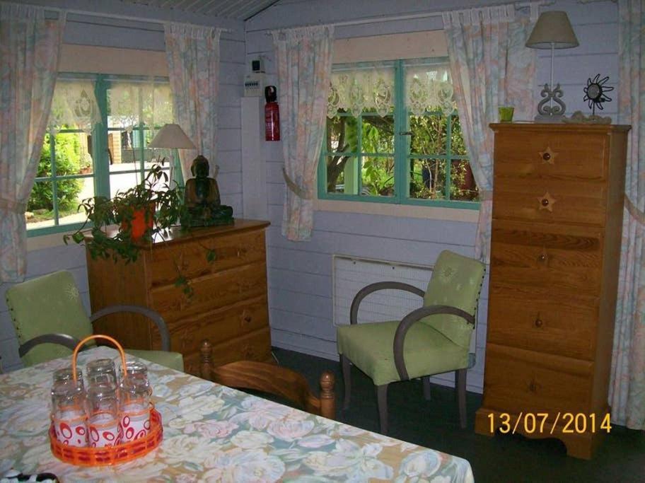 Le Chalet De La Grenouille Verte Tursac Экстерьер фото
